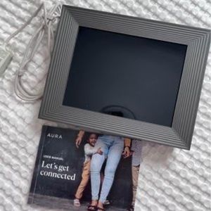 Brand new Aura Frame